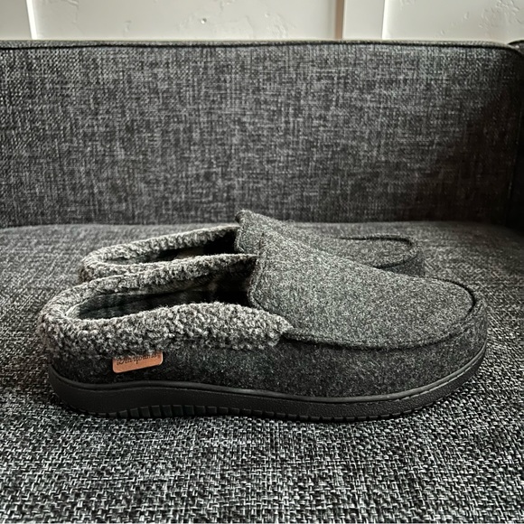 NWOT Men’s Dearfoam Slippers - Picture 1 of 11
